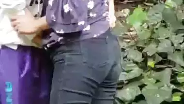 NRI girl shaking cock of boyfriend