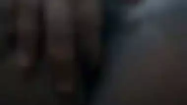 Horny Indian bhabi masturbating MMS selfie