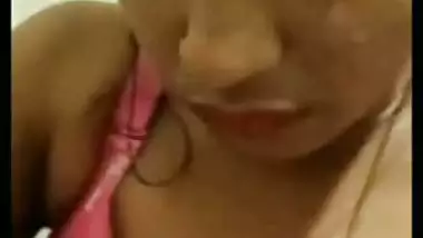 Indian Tamil girl fingers vagine on video call