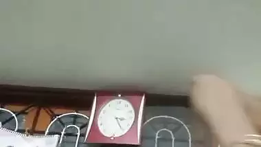 Tamil chubby wife boobs showing for secret lover viral MMS