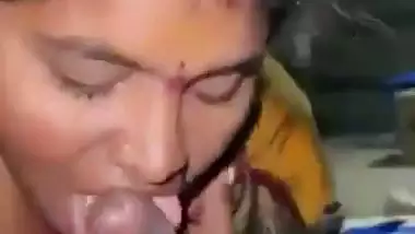 Married lady gives a Telugu blowjob to her ex-lover