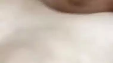 Huge boobs Indian aunty crushing her breast MMS