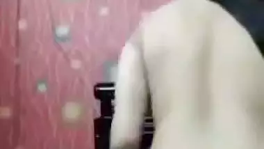 Viral tanker Bengali MILF fingering on video call