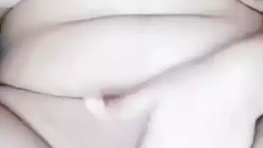 Hot girl opening shirt and sitting nude for fingering