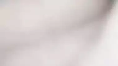 Desi Muslim girl shows boobs and pussy on video call