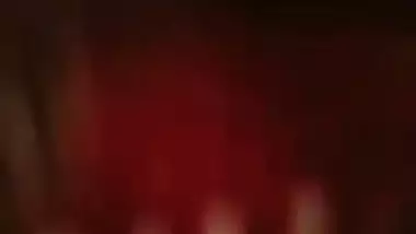 Chut ki video – Desi hottie showing yoni