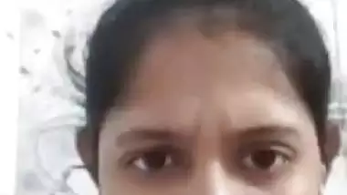 Innocent girl big boobs showing on video call