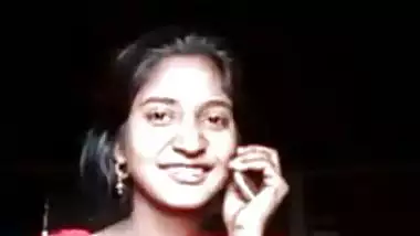 Cute desi GF showing boobs on video call