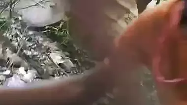 Hindi bf of desi lady fucking on a farm with a guy