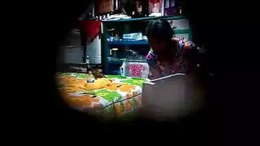 Desi Bhabi Remove Nighty and Bra Oiling Her Body Hot Hiden Capture
