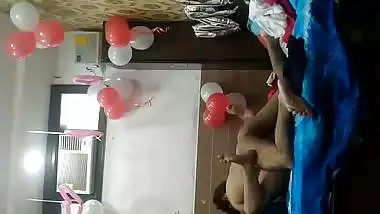 Loud moaning Indian XXX video with friends wife