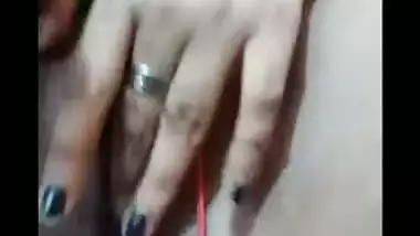Cute girlfriend black pussy fingering on viral video call