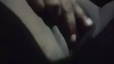 Bengali girl rubbing pussy in horny mood viral MMS