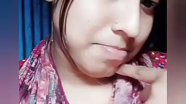 Bengali Boudi masked sex videos with husband friend