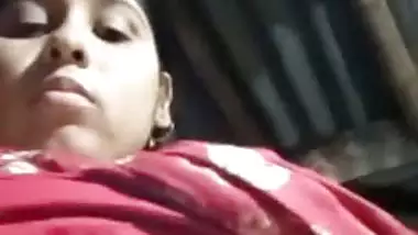 Boudi Bibastra MMS Showing Big boobs and Pussy