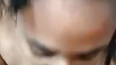 Hot girl gives a deep Indian blowjob in Assamese sex video