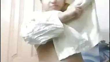 Pakistani virgin babe bathing naked video making