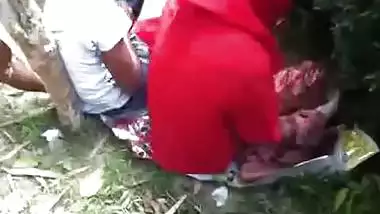 Couple Romance In Park - Movies. video3porn3